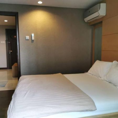 Two Bedroom Apartment At El Royale Hotel バンドゥン エクステリア 写真