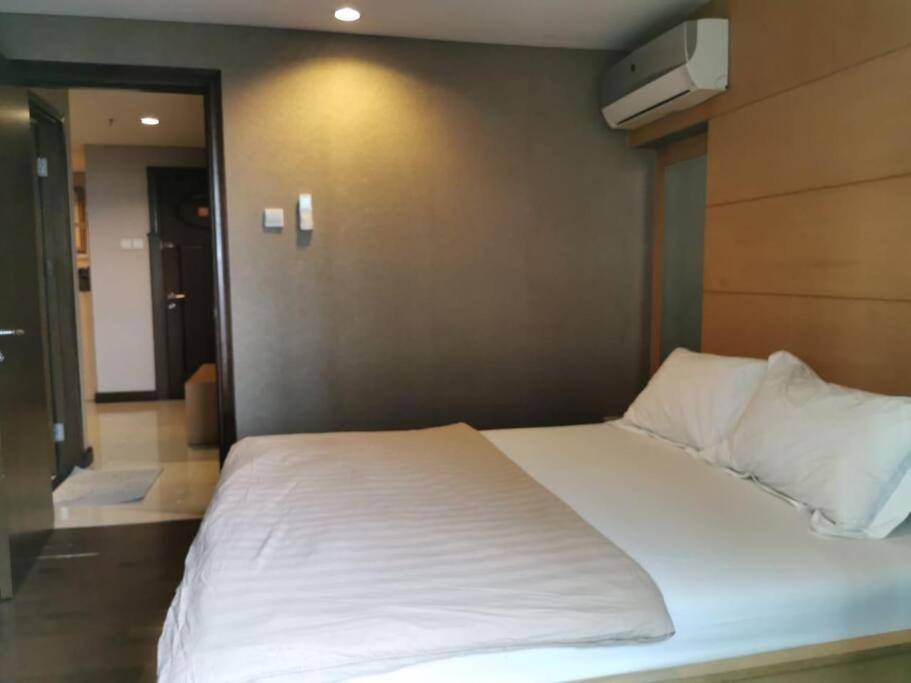 Two Bedroom Apartment At El Royale Hotel バンドゥン エクステリア 写真